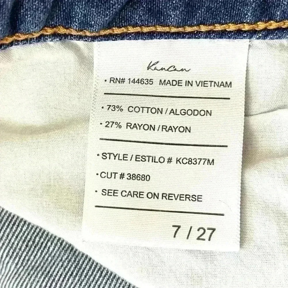 KanCan Mid Rise Cotton/Rayon Super Distressed Faded Mom Jean Shorts Size 7/27 - Picture 12 of 15